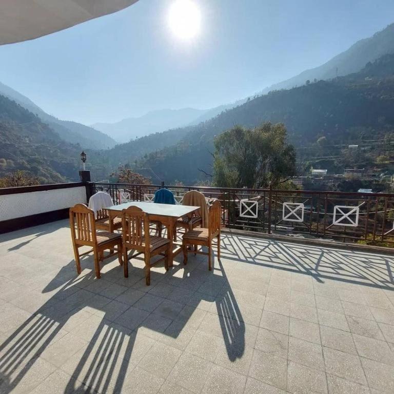 Hotel O Home Tirthan Crest Hostel & Homestay In Jibbi Banjār 外观 照片